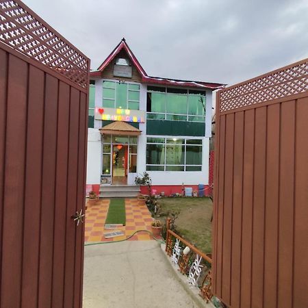 Hotel New Heaven Canal Srīnagar Exterior foto