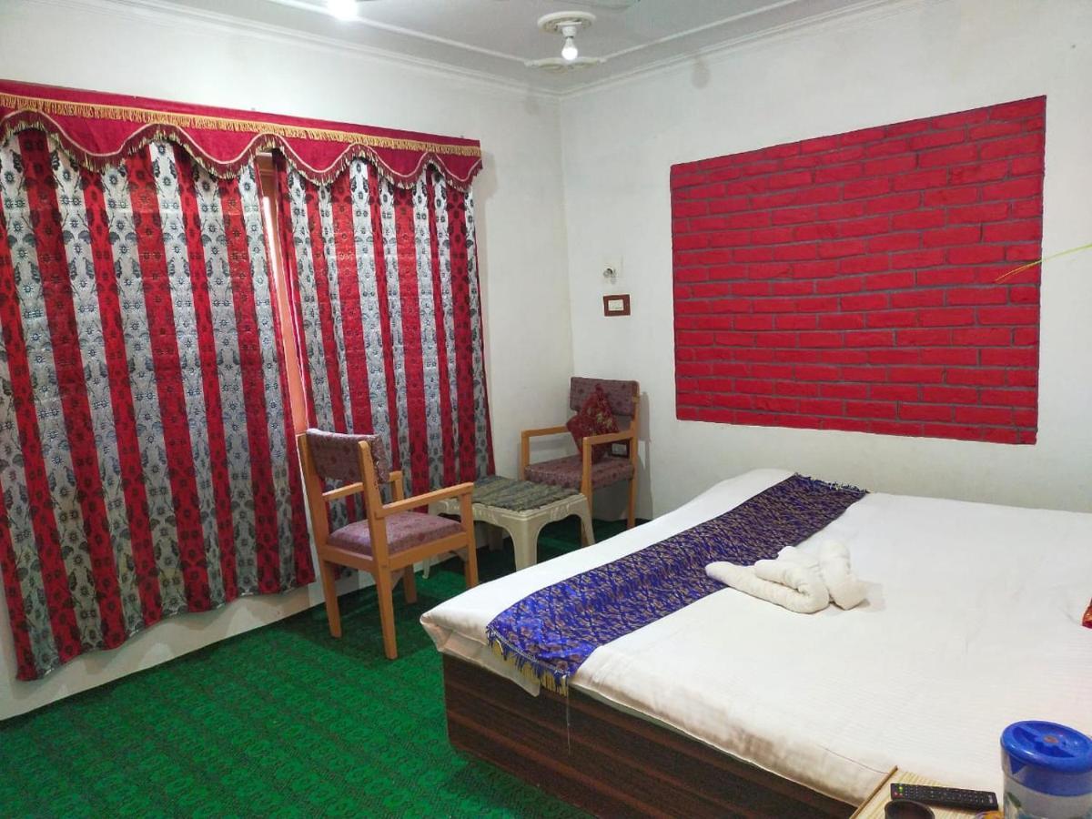 Hotel New Heaven Canal Srīnagar Exterior foto